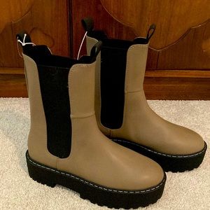 Chelsea Boots